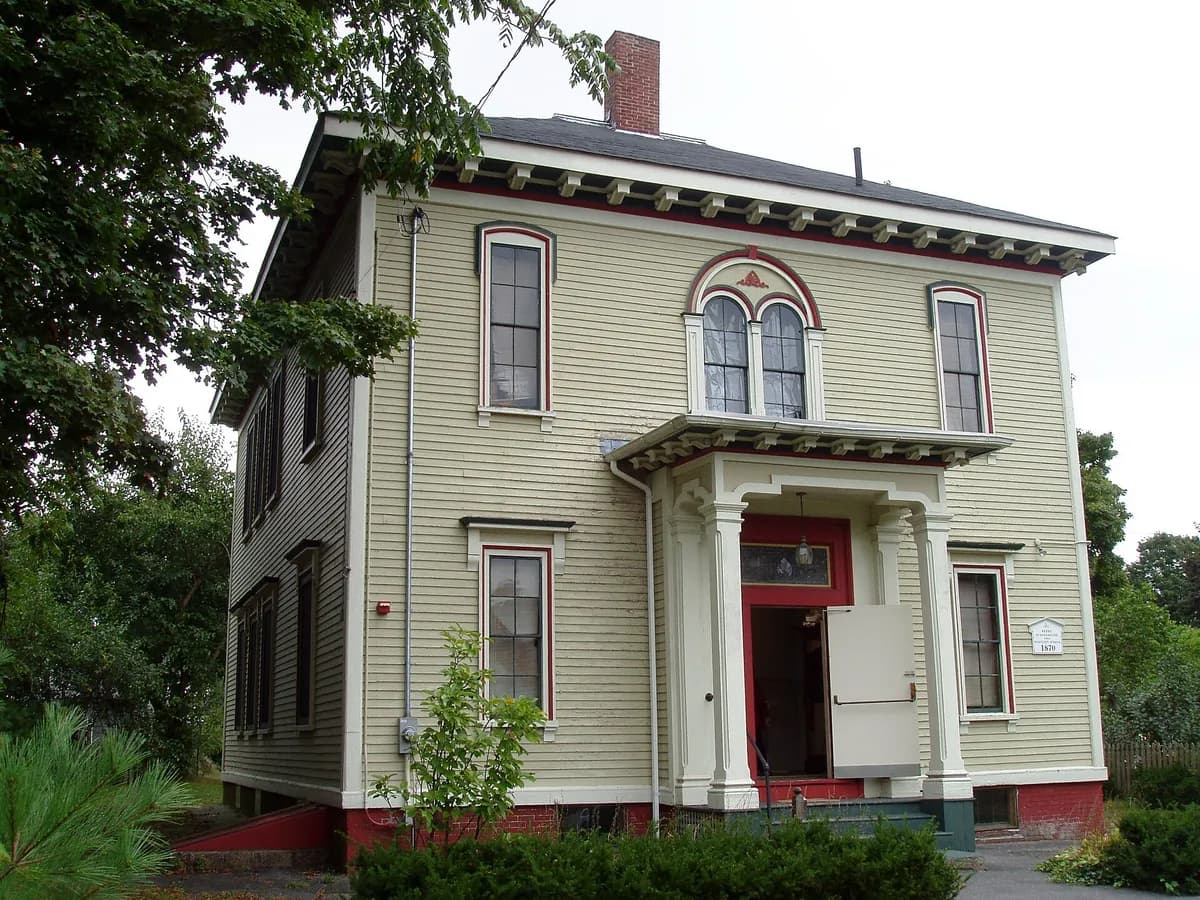 Bartlett Museum, Amesbury