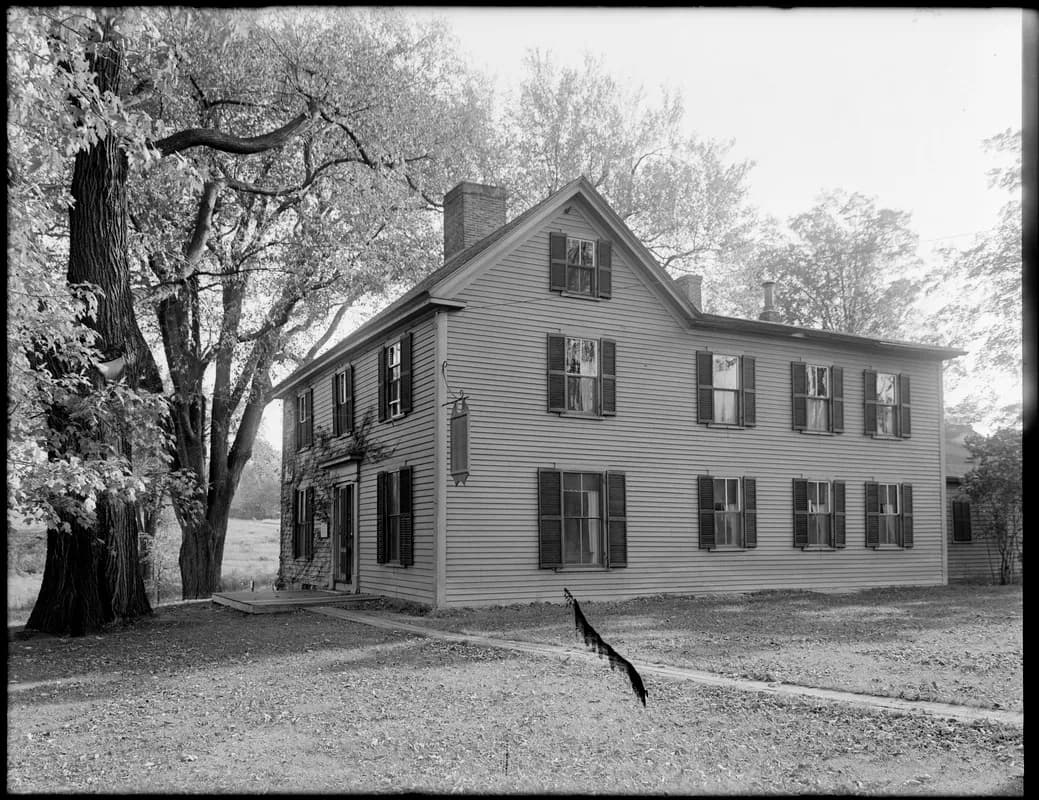 Munroe Tavern