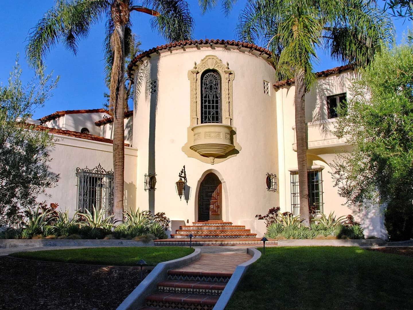 Los Feliz — Abraham Gore Residence, Harry B. Aarens, Architect 1927 (cropped).jpg